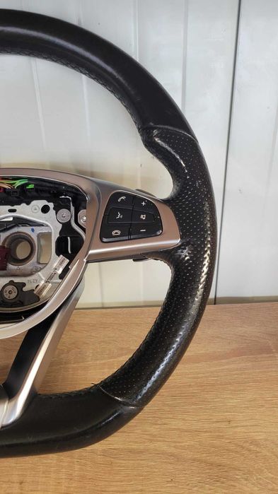 Продавам волан за MERCEDES AMG W205 W213 CLS  CLA 2015-2019