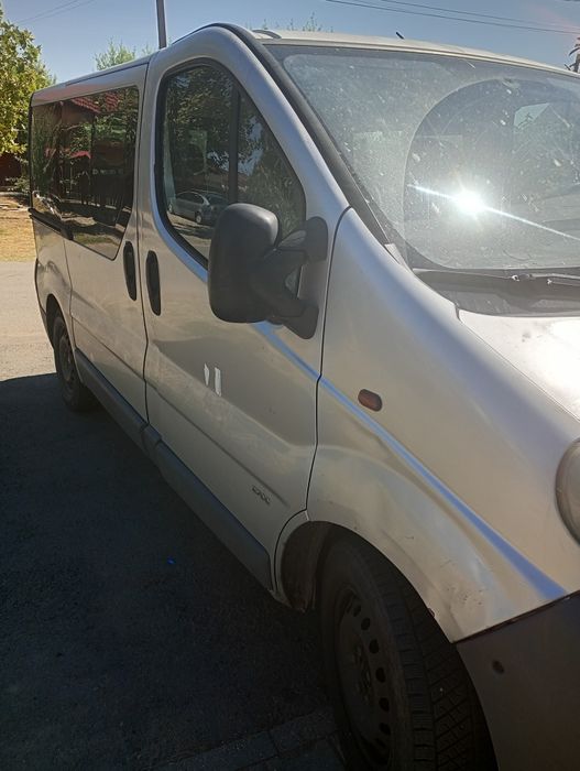 Vând Opel Vivaro 1.9 tdi