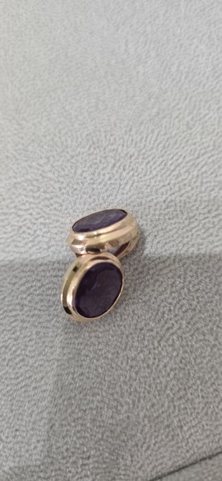 Продам золотые серьги с камнем, советское золото
