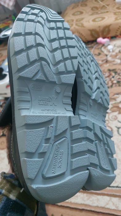 Рабочие спец обувь утеплённые НОВЫЕ