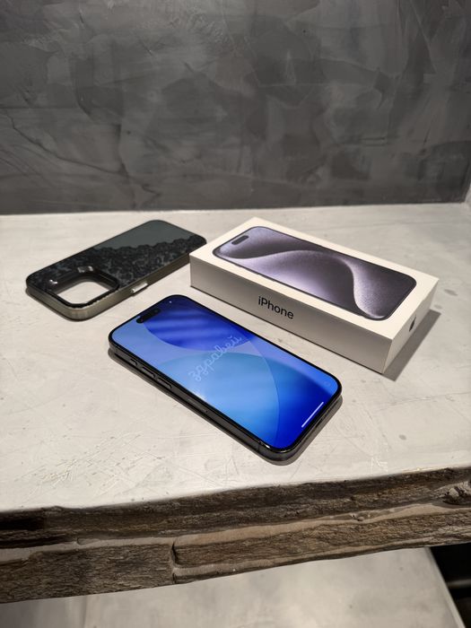 Iphone 15 Pro Blue + подаръци