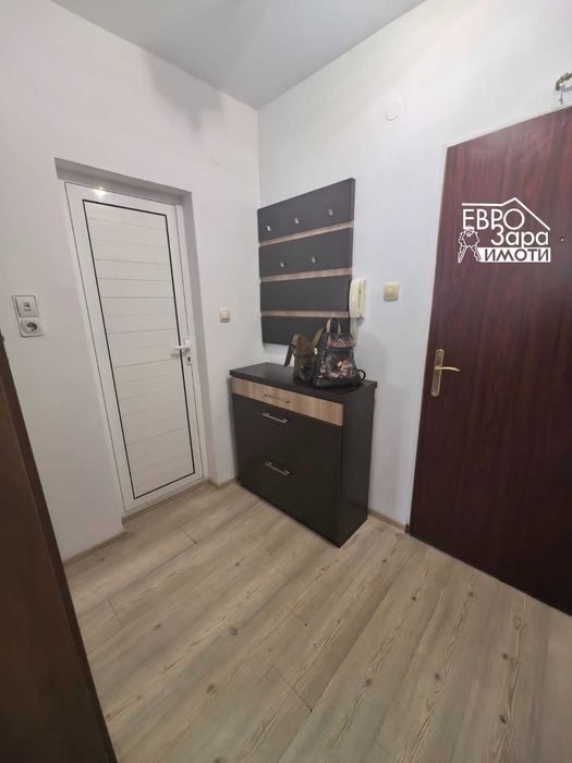 Двустаен апартамент под наем в района на V-то Основно Училище