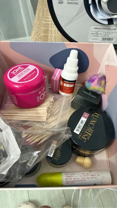 Vand kit complet pentru unghii