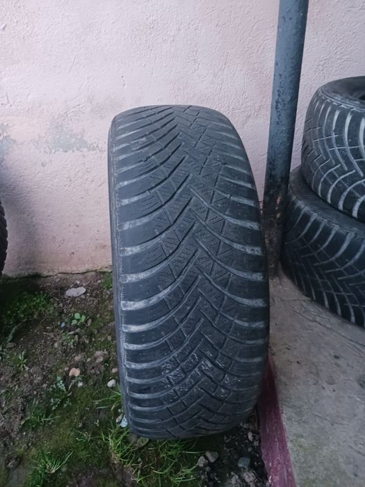 Cauciucuri de iarna cu geanta și capace