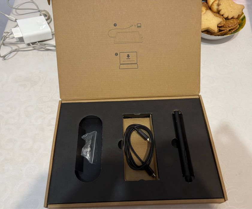 Графический планшет One by Wacom (CTL-672), Medium