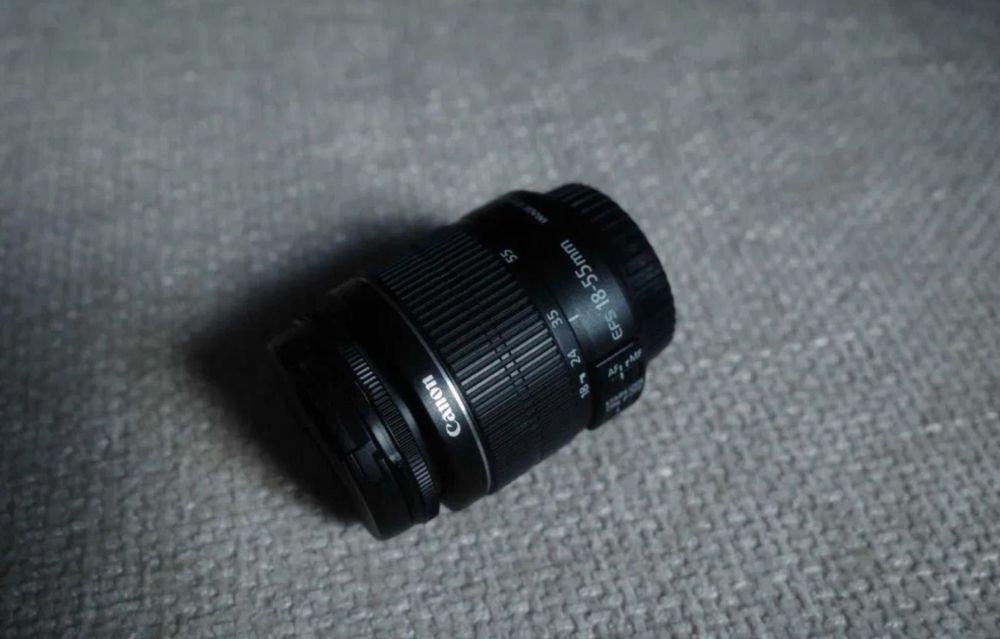Canon EOS 1300D/Rebel T6.