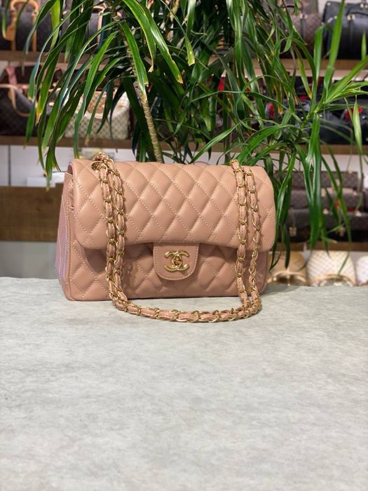 Geanta Chanel noua !!! Dimensiuni 26/18 !!!