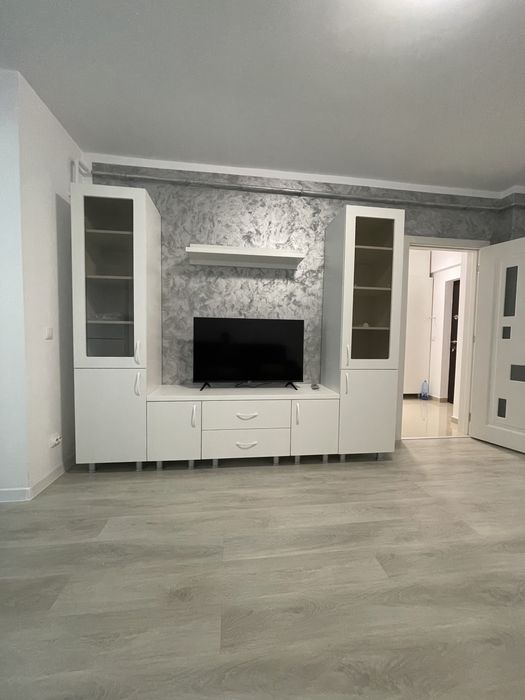 Inchiriez apartament 3 camere complex Crystal Residence Rediu