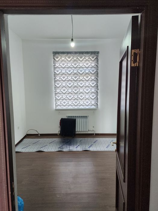 Xovli (участка) sotiladi 6 sotix 4 xona 
Manzil: Bektemir