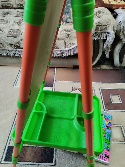 Детский мольберт