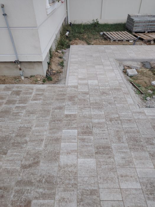 Montez pavaje si borduri