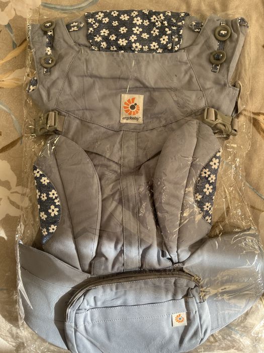 Marsupiu Ergobaby omni 360