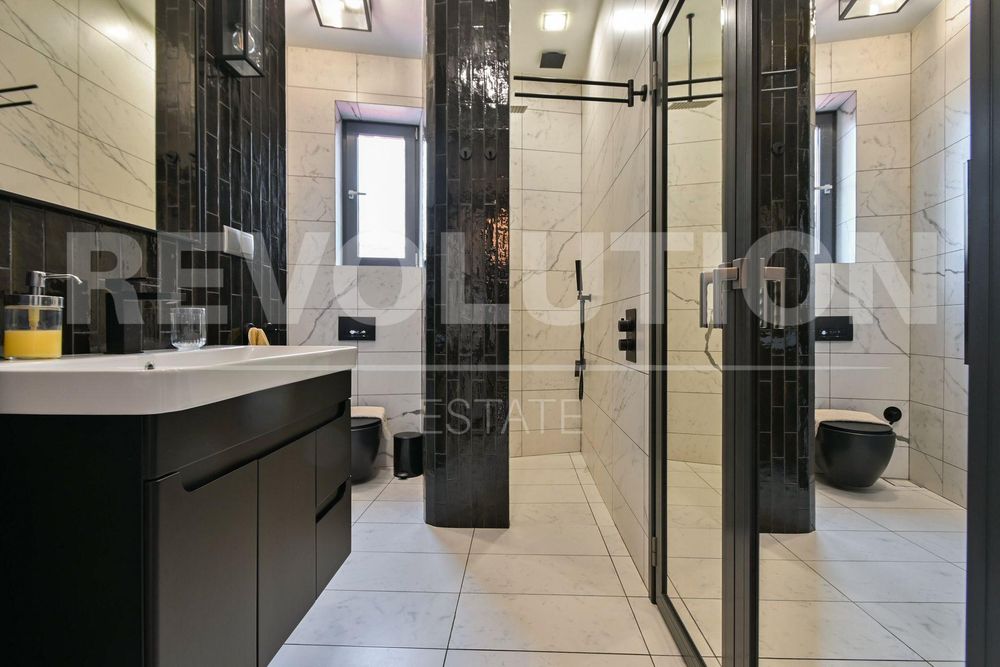 Продава се Тристаен апартамент в София, Център - 123 кв.м за 3171 €/кв.м - Снимка #11
