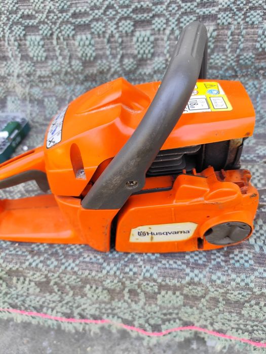 Vând urgent motofierastrau Husqvarna 240