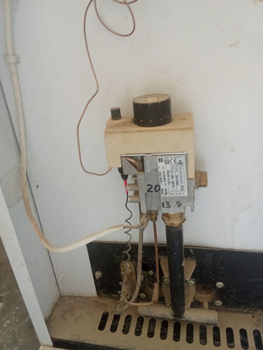 Газовый катель напольный