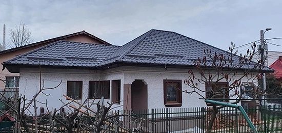 Montaj tigla metalica