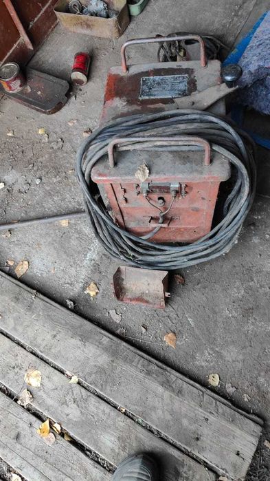 Сварочный аппарат двухфазный.