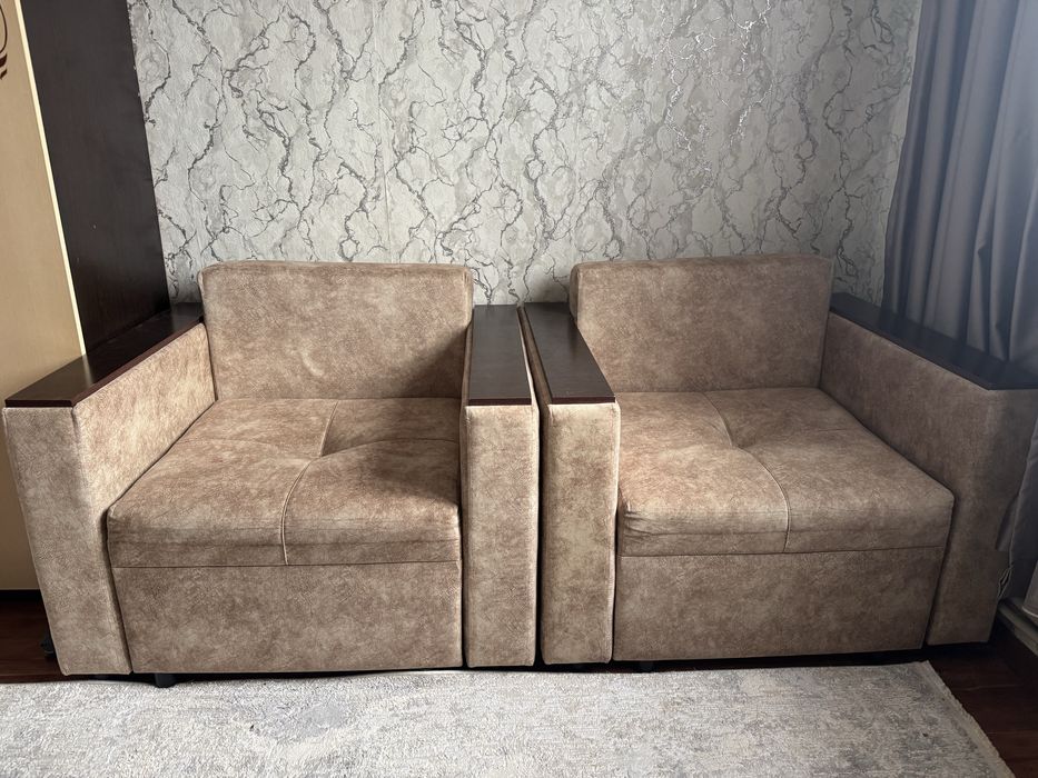 Срочно продаётся диван!