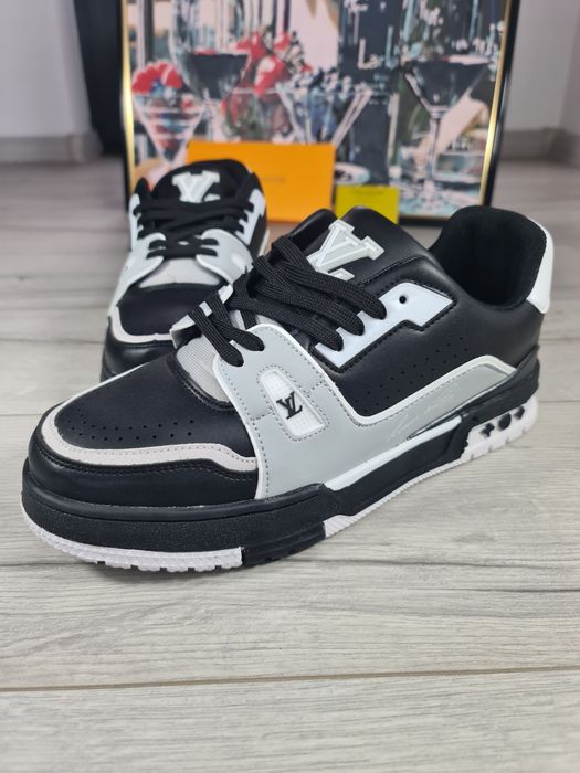 Sneakers-Loius-Vuitton-Transport-Gratuit-Breloc-LV+Parfum-Cadou-Noi