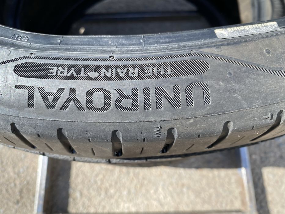 235/35/19 пара бу юнироял