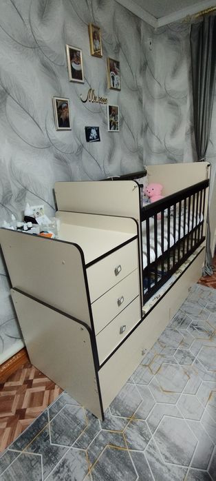 Детская кроватка