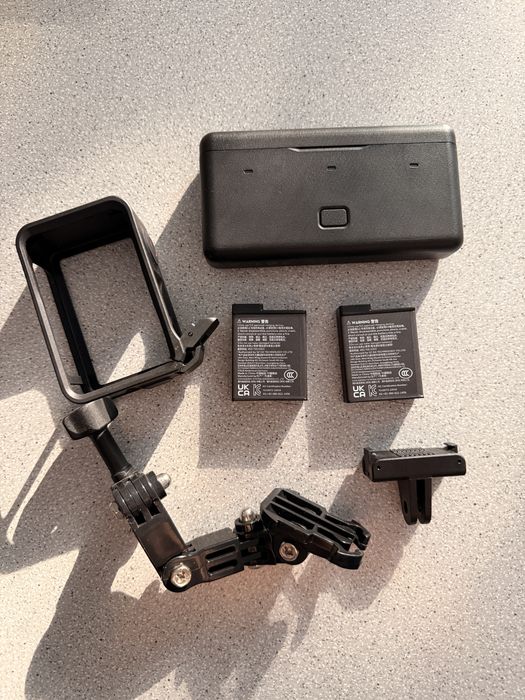 Camera actiune DJI Action 4 + accesorii