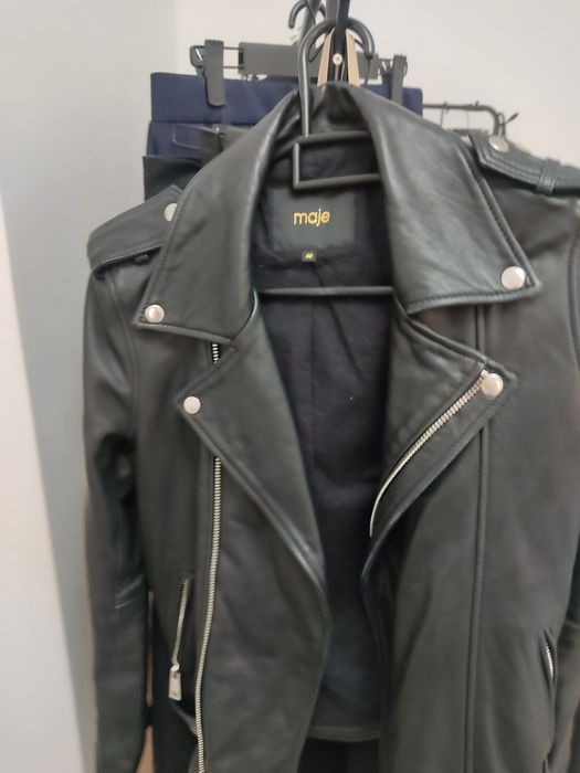 Продаю куртки весенние