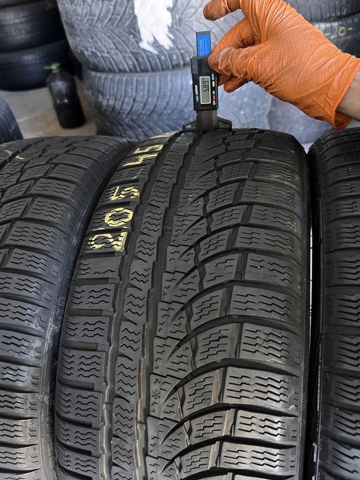 4 anvelope iarna 205/45/17 , nokian , 6 mm