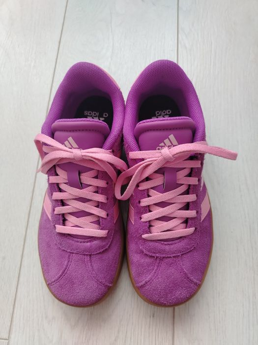 Маратонки 33. 5 номер