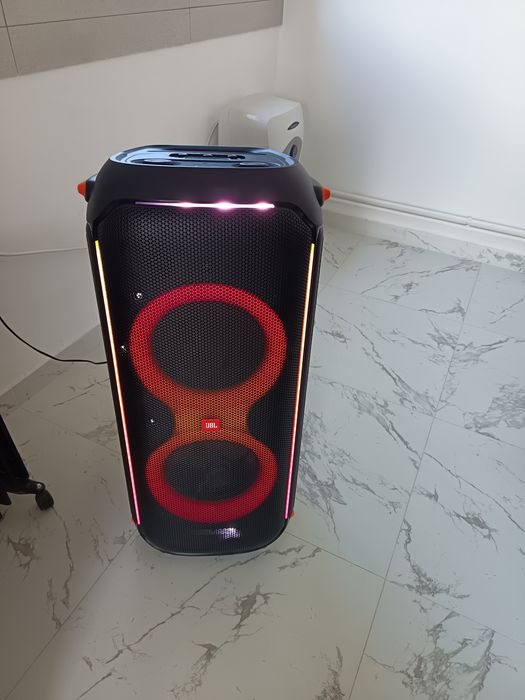 Boxă JBL PartyBox 710 – 800W – Stare Impecabilă
