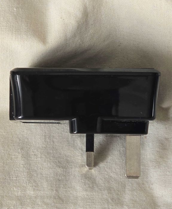 Четворно USB зарядно устройство.