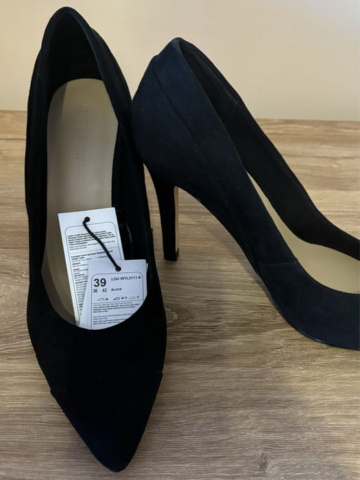 Нови размер 39,без кутия