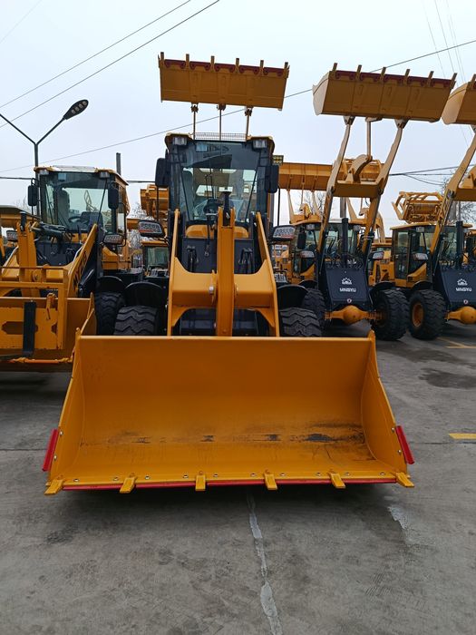 Фронтальная погрузчик