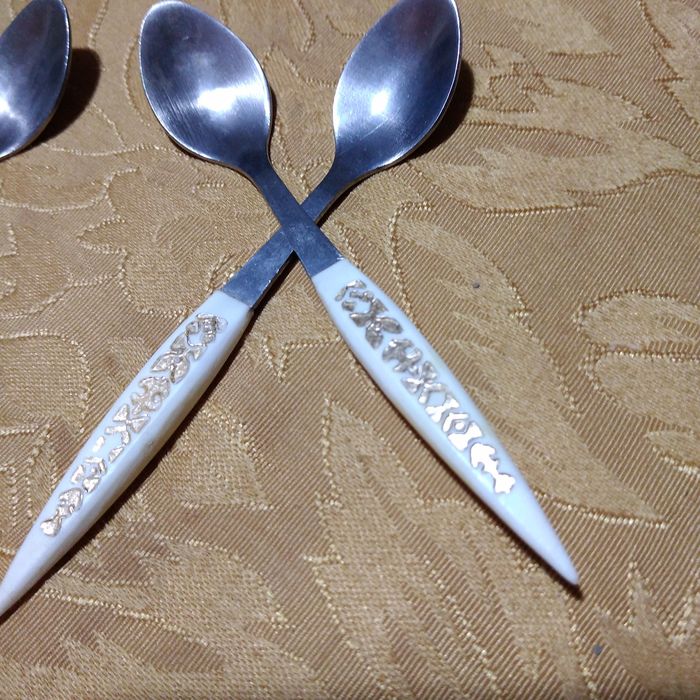 Сувенирни лъжички за кафе, български, 1979 и руски 1976