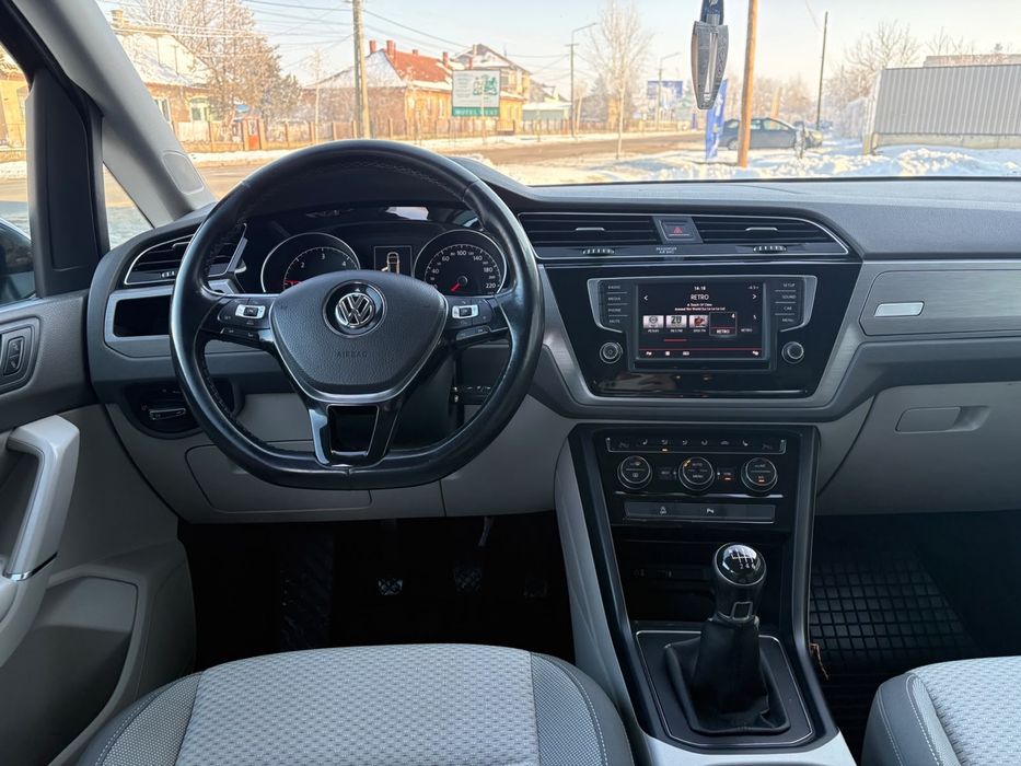 VW Touran Highline