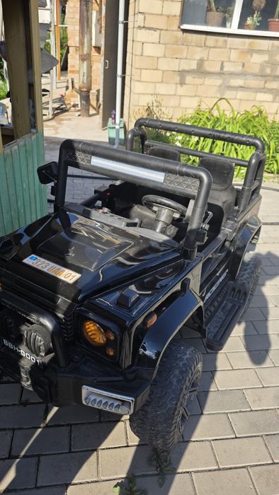 Продам детский   автомобиль