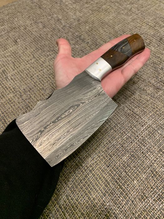 Ръчно кован ловен нож от дамаска стомана