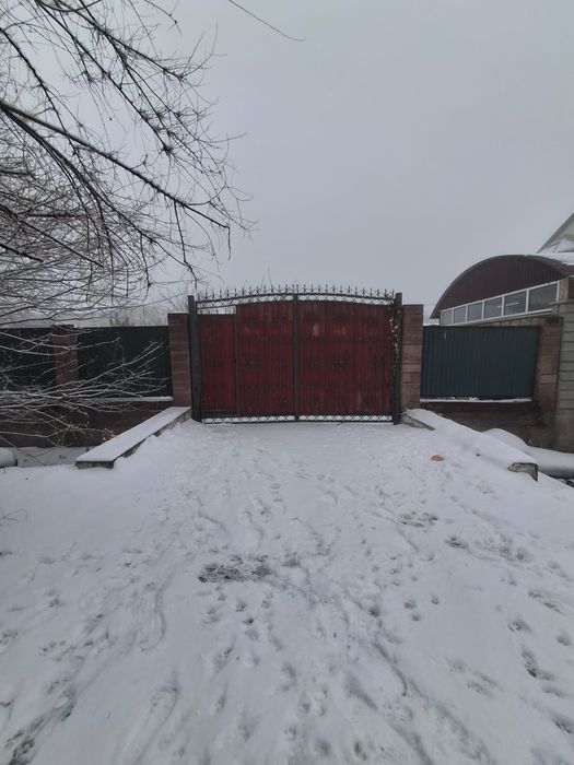 Продам дом с участком 10 сотк