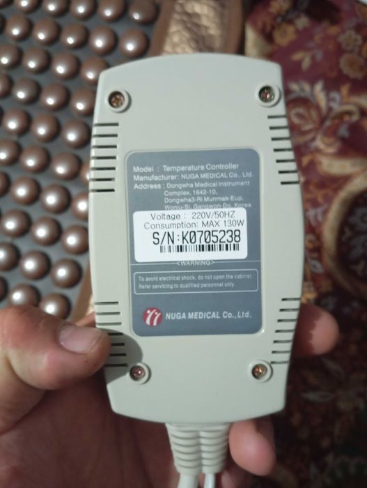 Vând turmalină și pietre de jad