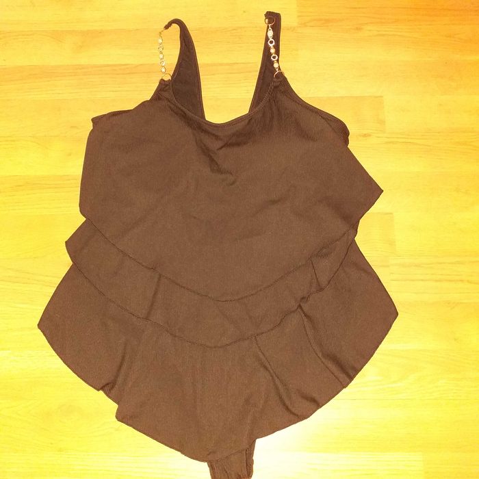 Дамски цял бански