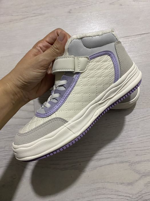 Кроссовки утепленные