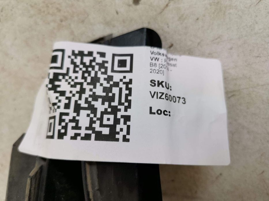 Grila Inferioara Volkswagen VW  Passat B8 [2014 - 2020] Originala Avar