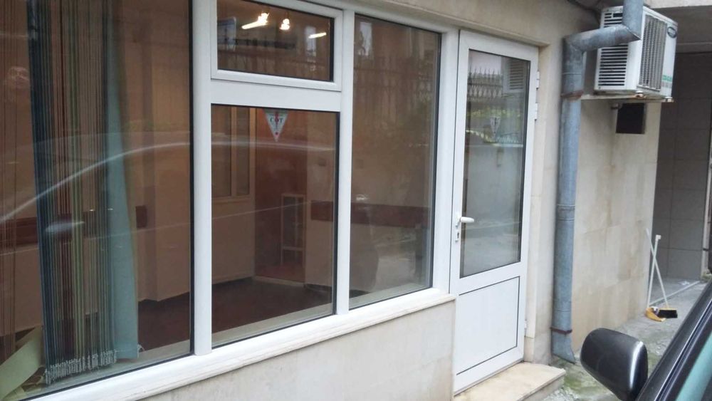 Дава се под наем Офис в Бургас, Център - 25 кв.м за 175 € - Снимка #1