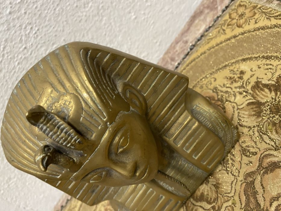 Голяма египетска фигура бюст от месинг тутанкамон