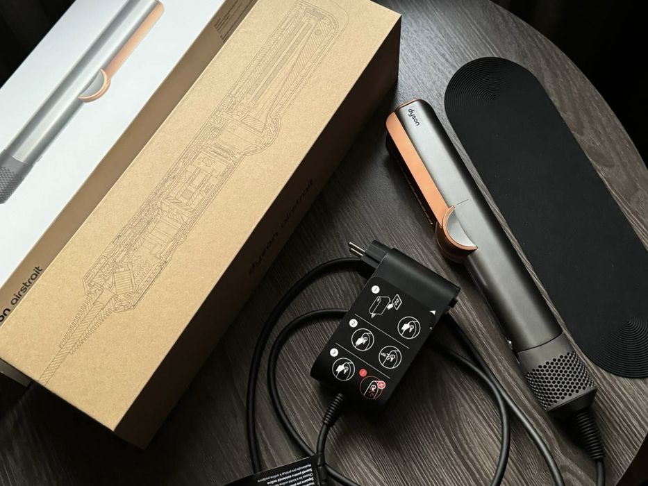 Фен выпрямитель Dyson AirStrait