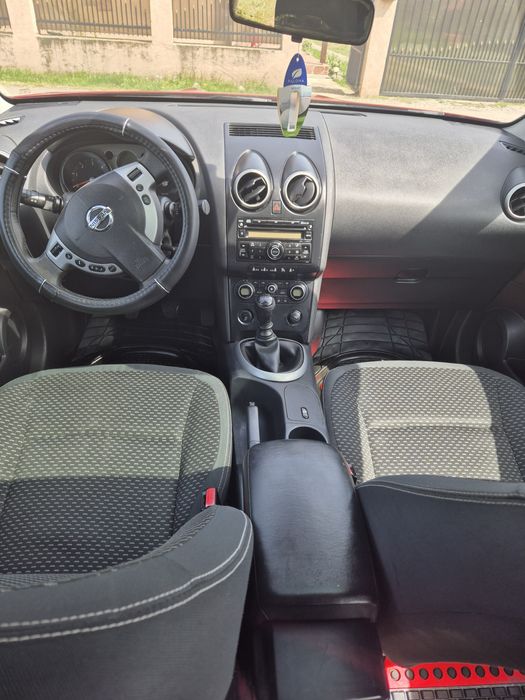 Nisan qashqai de vânzare