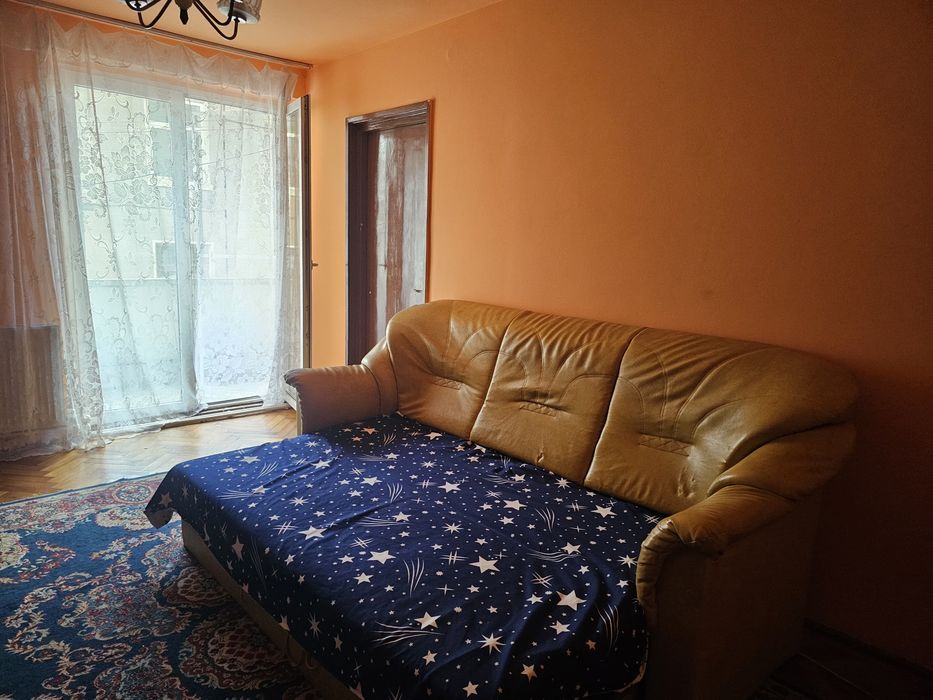 Inchiriez apartament