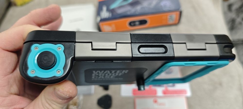 Carcasa telefon subacvatica