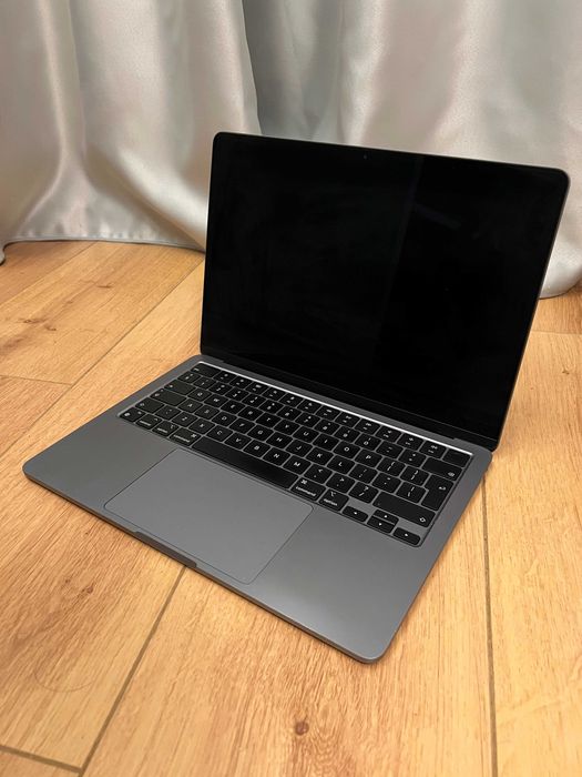 MacBook Air 13” M4 Лаптоп / 16GB RAM / 256GB SSD / 2025
