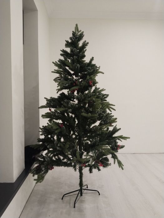 Продается ёлка___